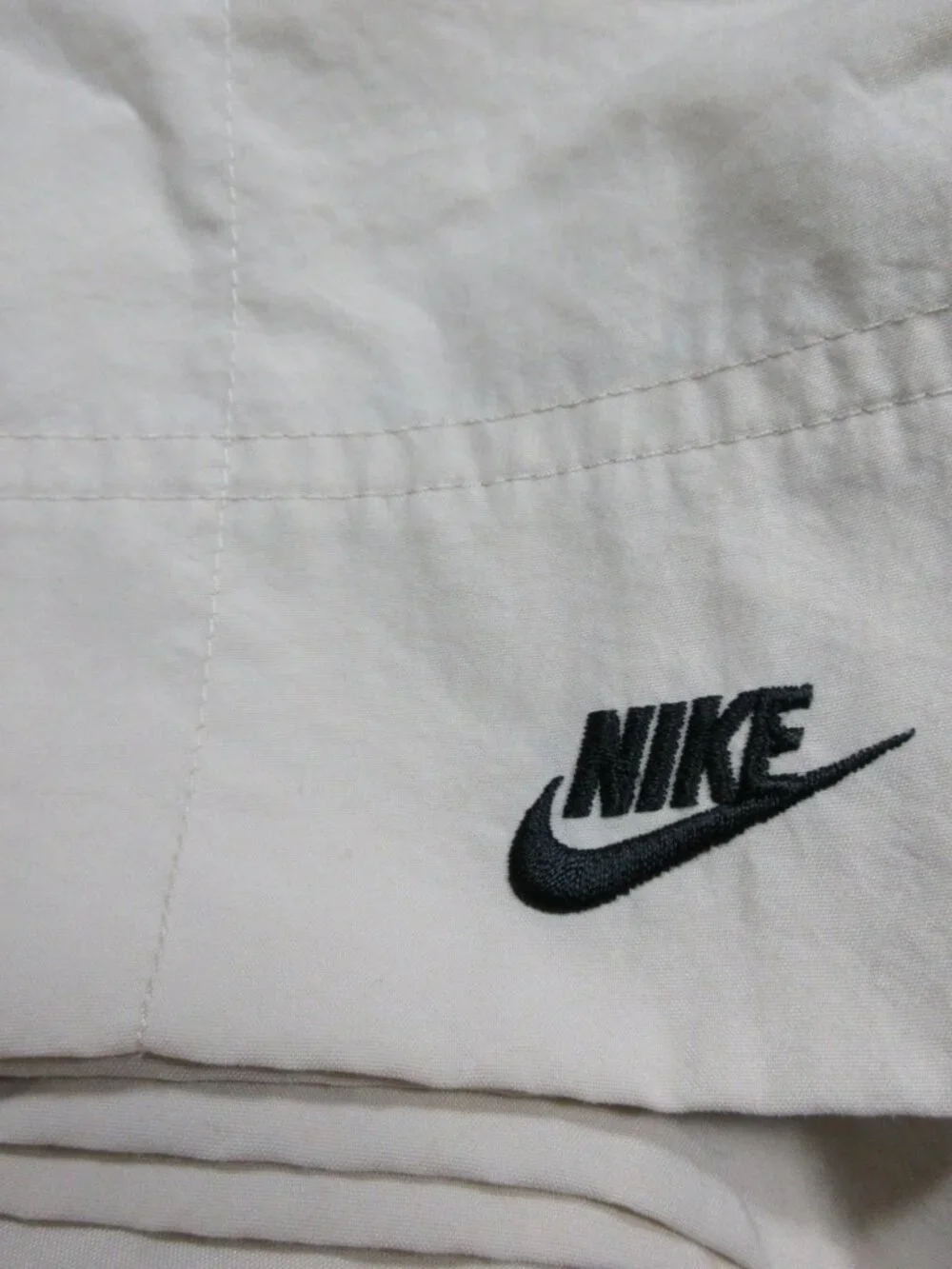 Vintage Nike Y2K womens solid light khaki pintuck wide leg cargo capris XL
